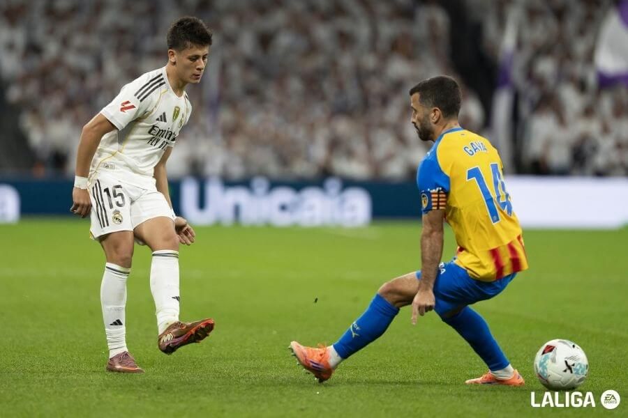 Gayà superado en el Bernabéu
