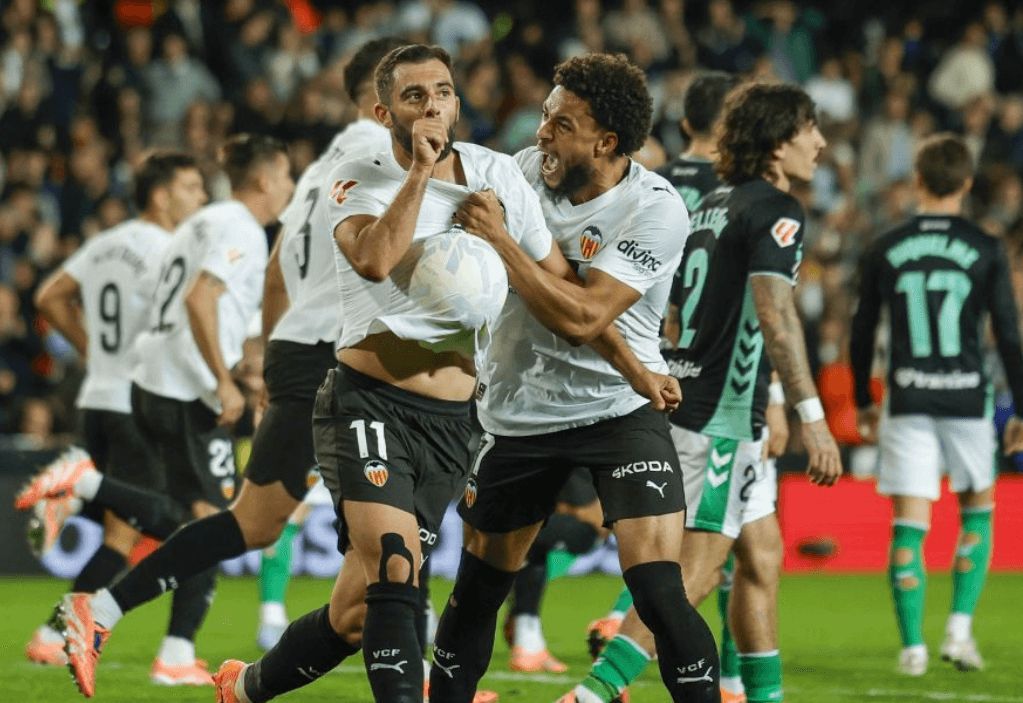  Gol de Luis Rioja con dedicatoria especial