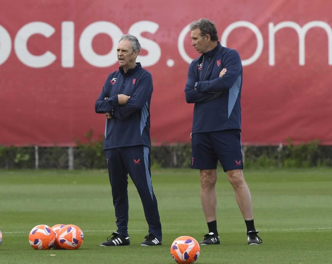 Joaquín Caparrós, junto a Luci, en la sesión del martes.