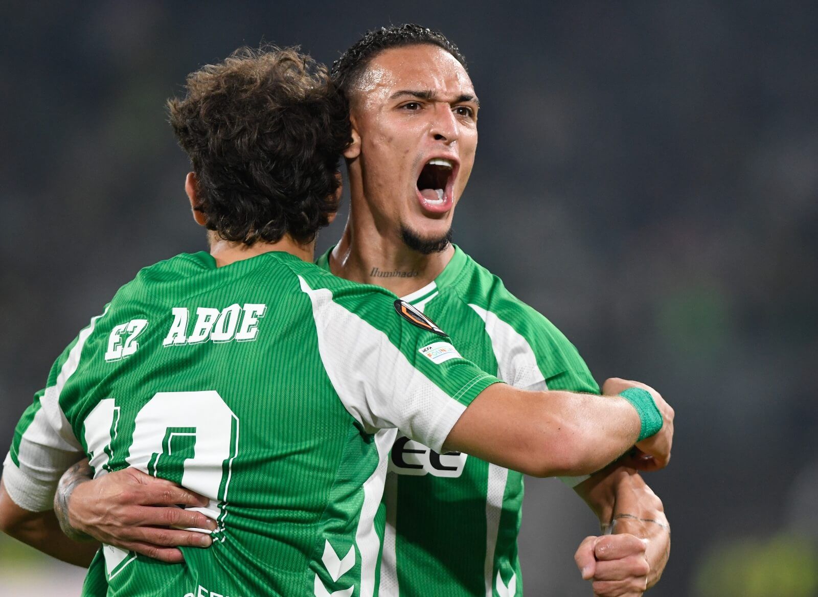 Ez Abde, celebrando su gol ante el Lyon (Foto: Kiko Hurtado).