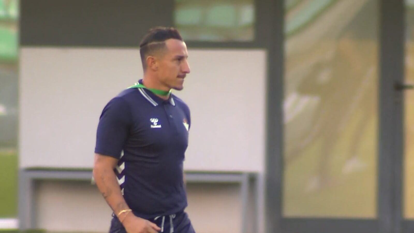  Andrés Guardado, tras el Betis - Basilea de la Youth League.