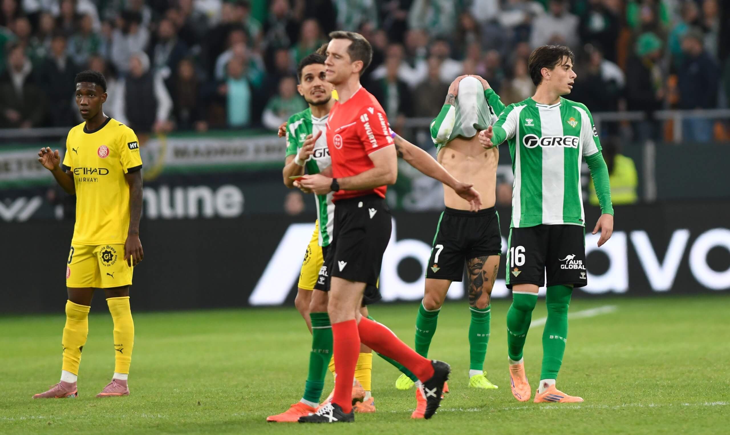  Antony, expulsado ante el Girona.