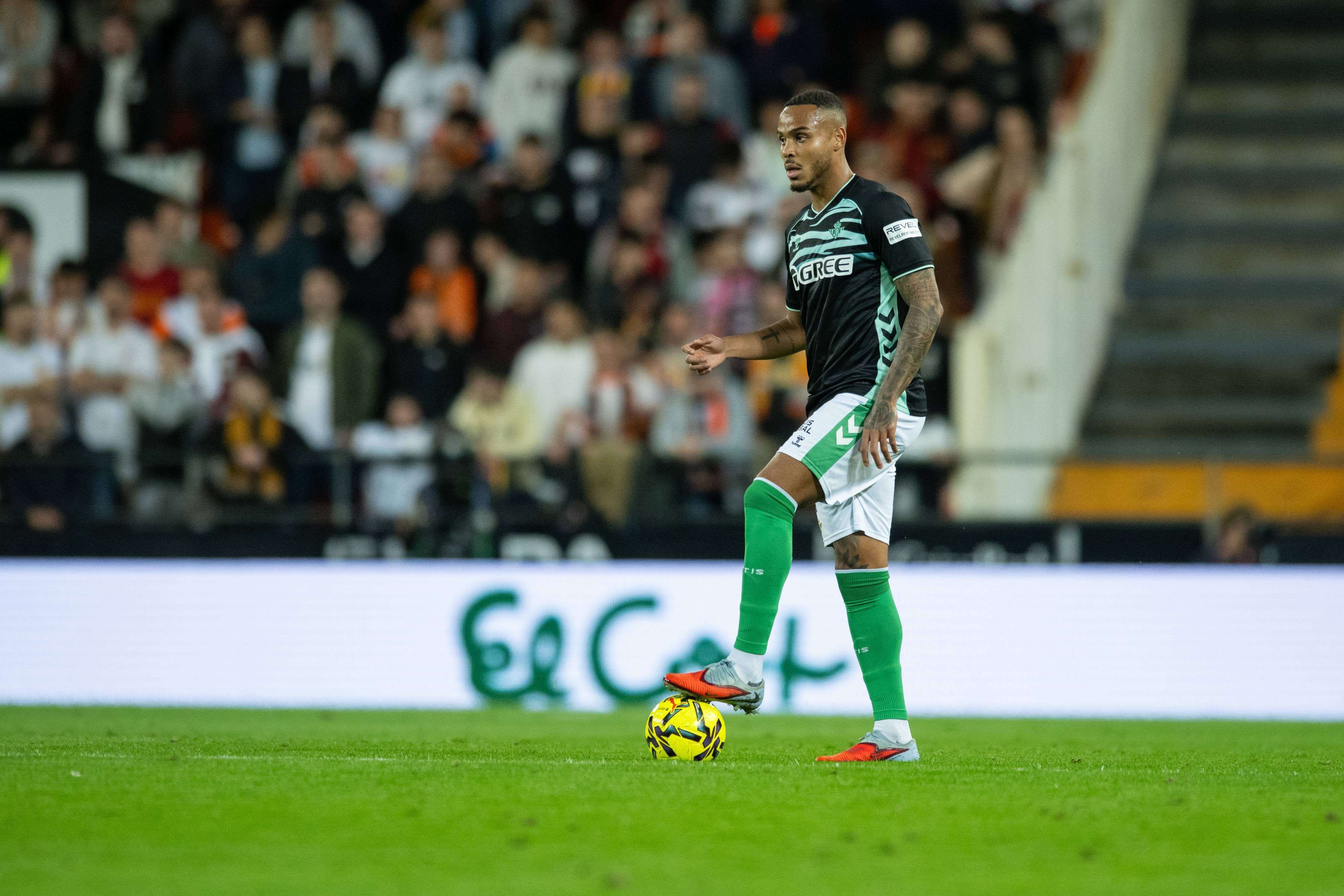 Natan, ante el Valencia