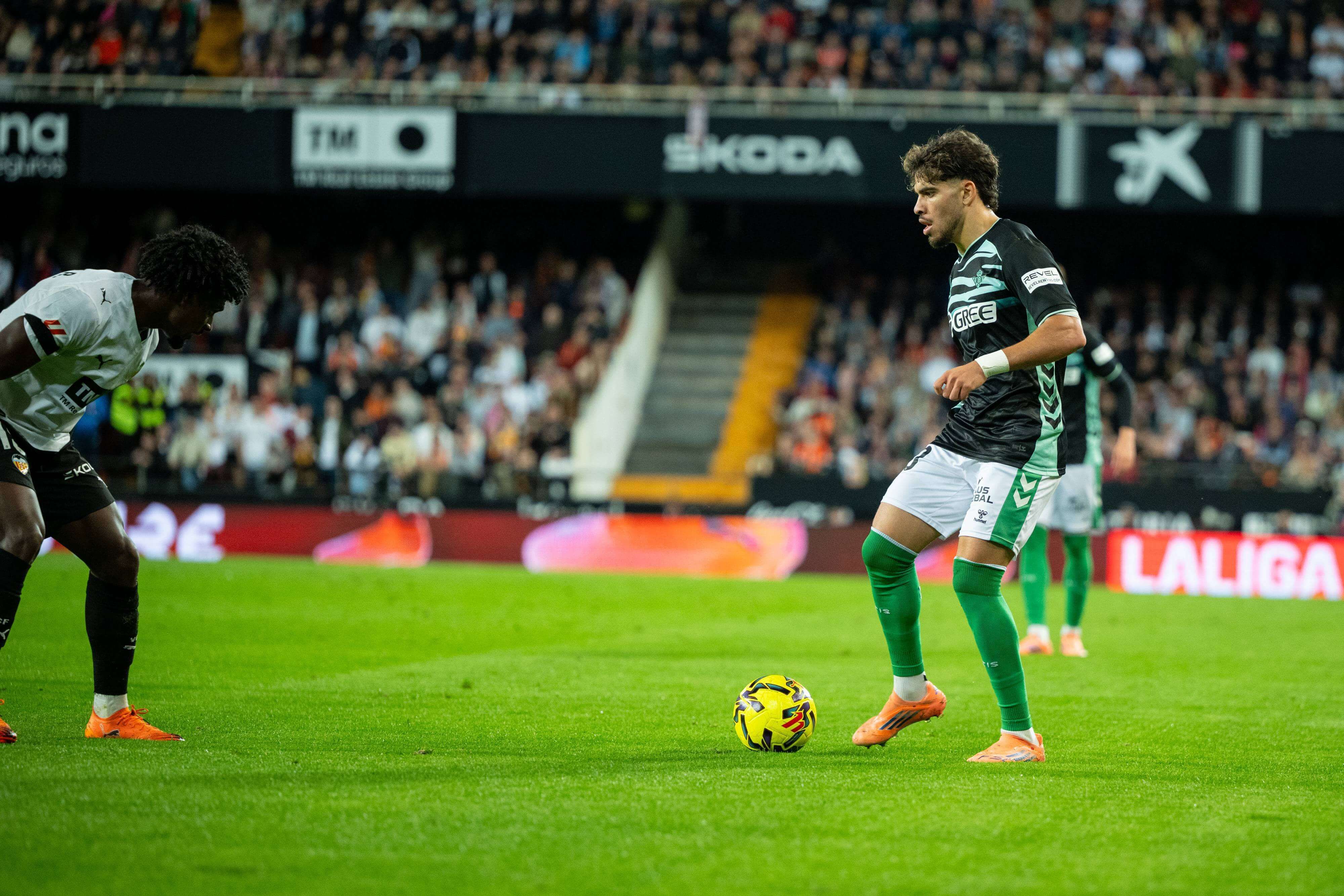  Ez Abde, ante el Valencia