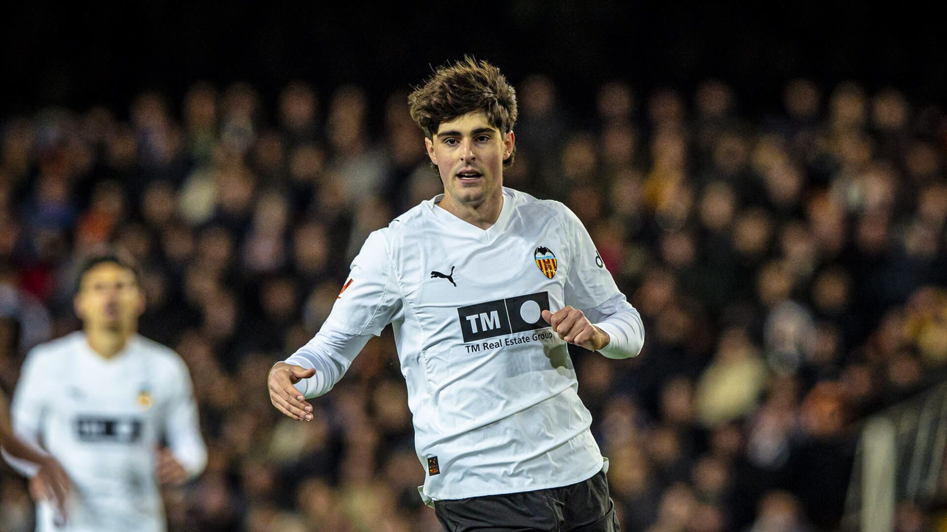 Javi Guerra ante el Levante UD