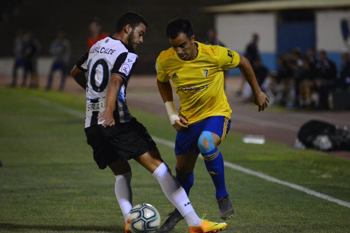 Jurado, durante un amistoso con el Cádiz ante la Real Balompédica Linense en La Línea.