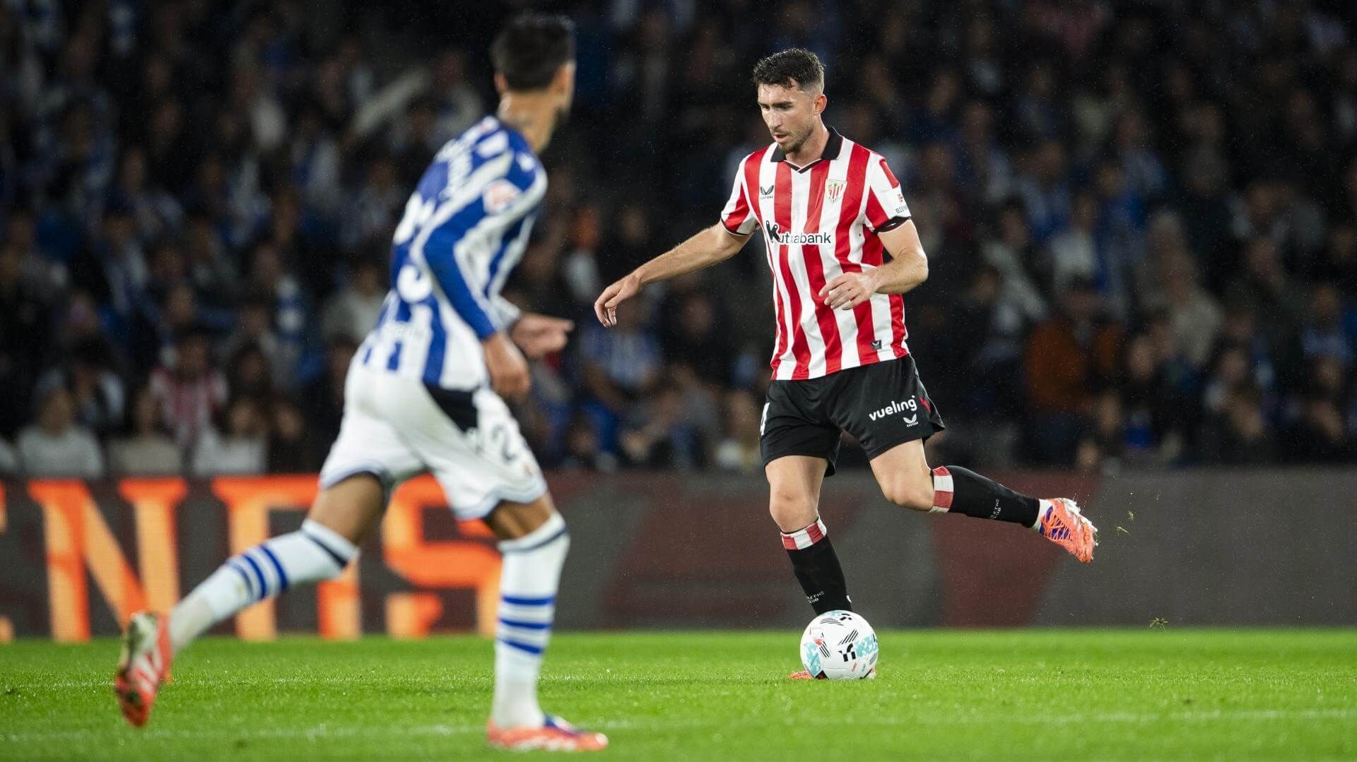  Aymeric Laporte, en el derbi ante la Real Sociedad en Anoeta.