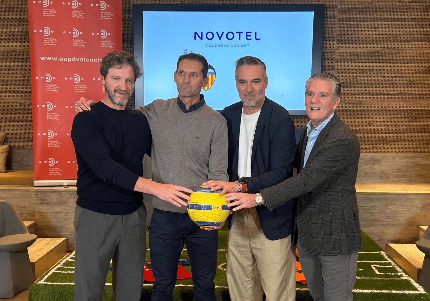  Mora y Mista recuerdan el gol fantasma