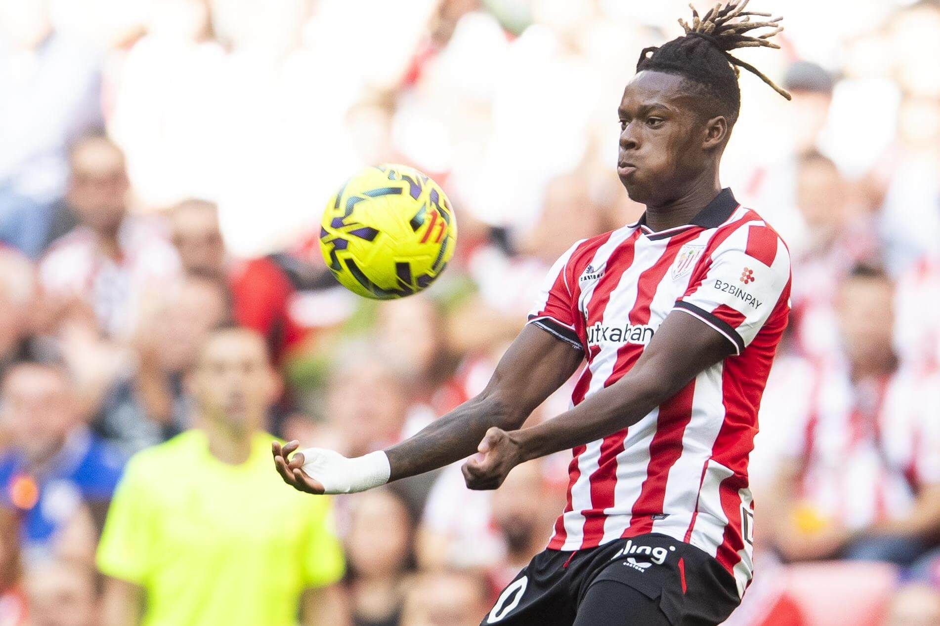  Nico Williams, ante el Oviedo en San Mamés.