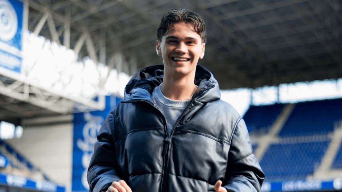 Pablo Agudín renueva con el Real Oviedo (Foto: X).