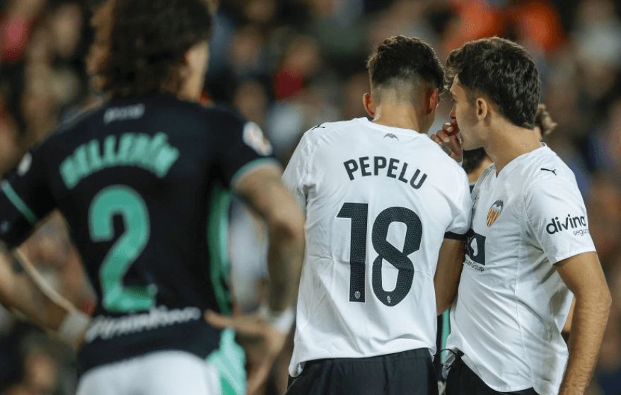  Pepelu ante el Real Betis, una de las teclas que tocó Carlos Corberán