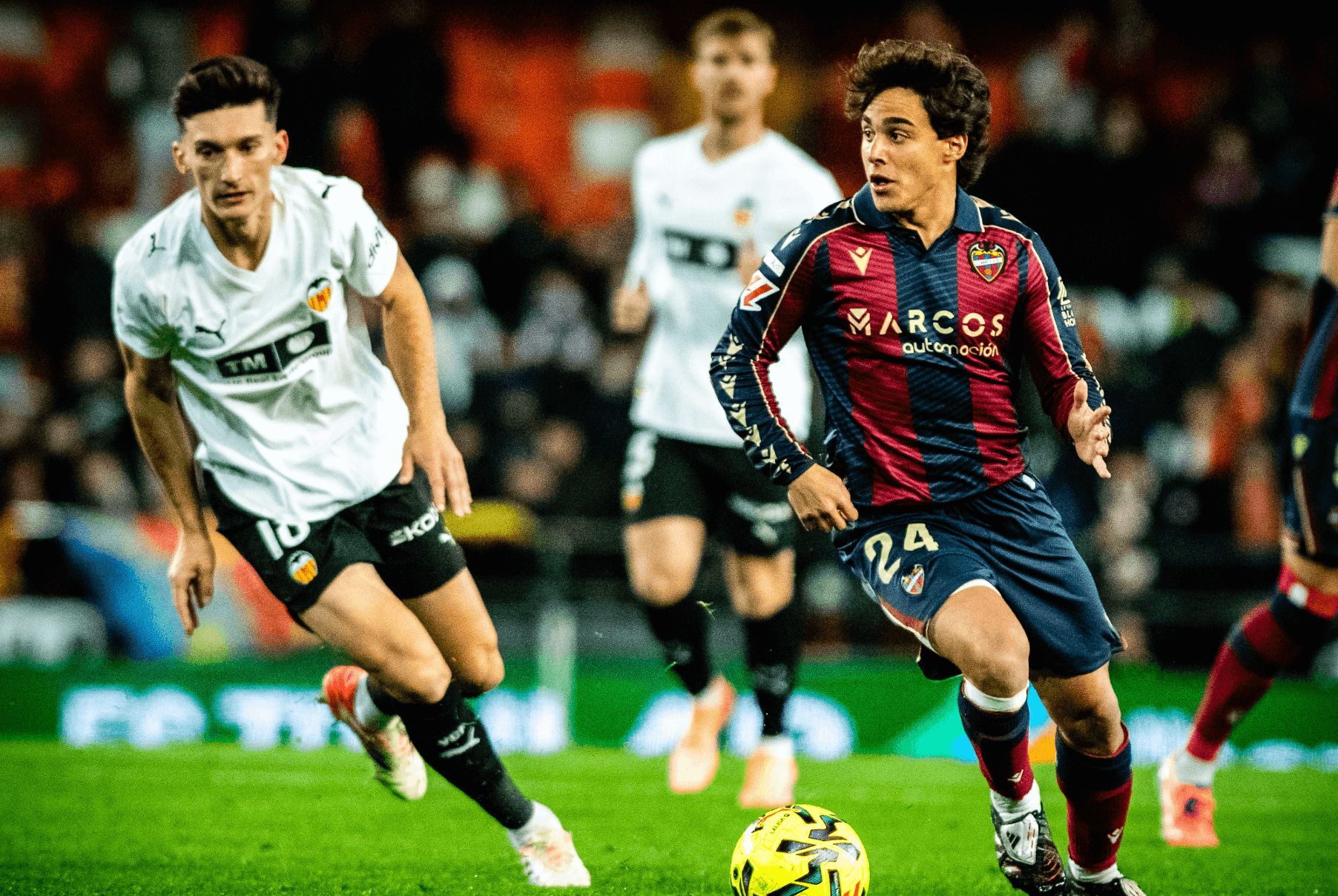 Pepelu y Carlos Álvarez en el derbi