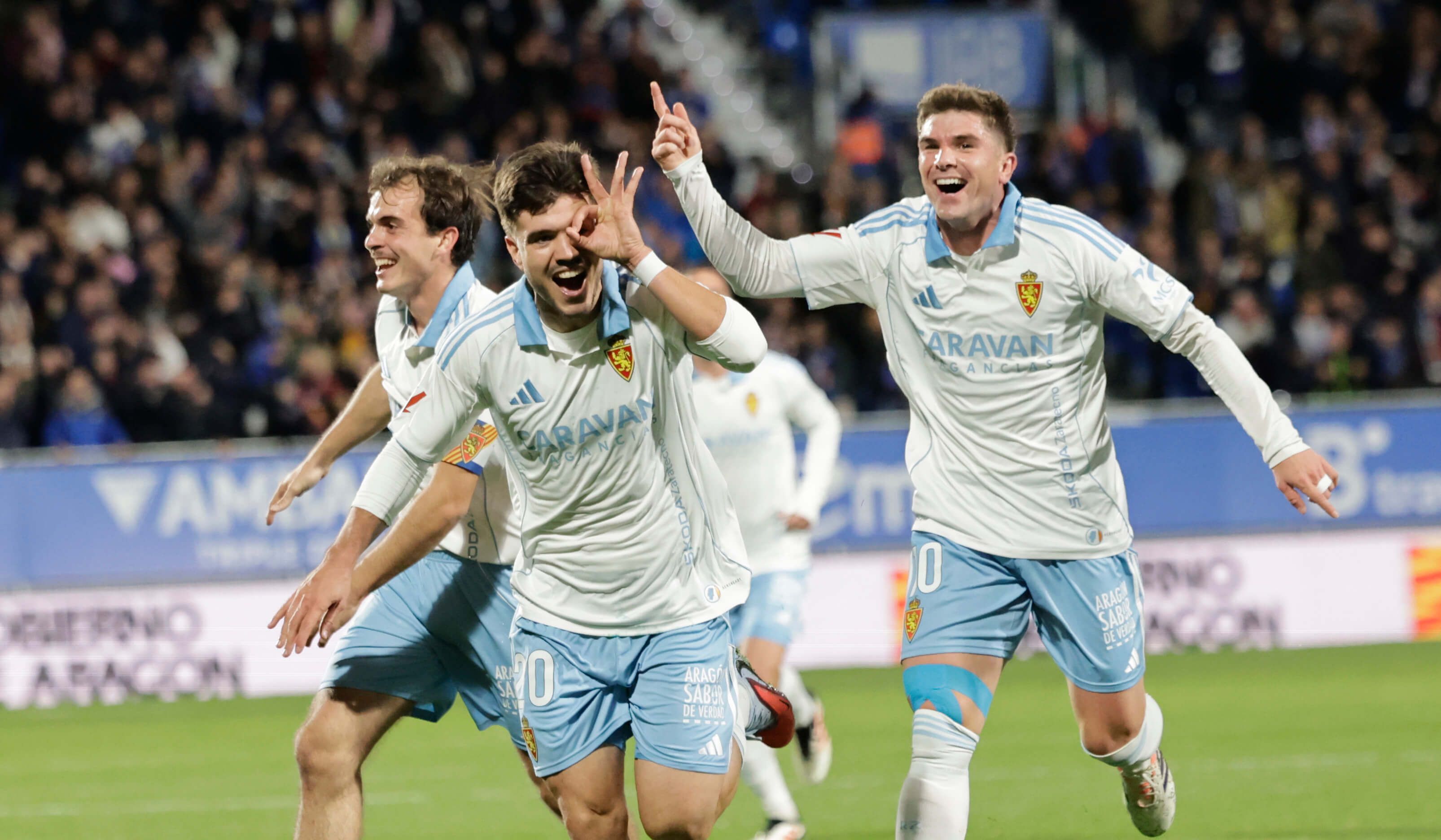  Martín Aguirregabiria celebra su golazo en el Real Zaragoza-Huesca.