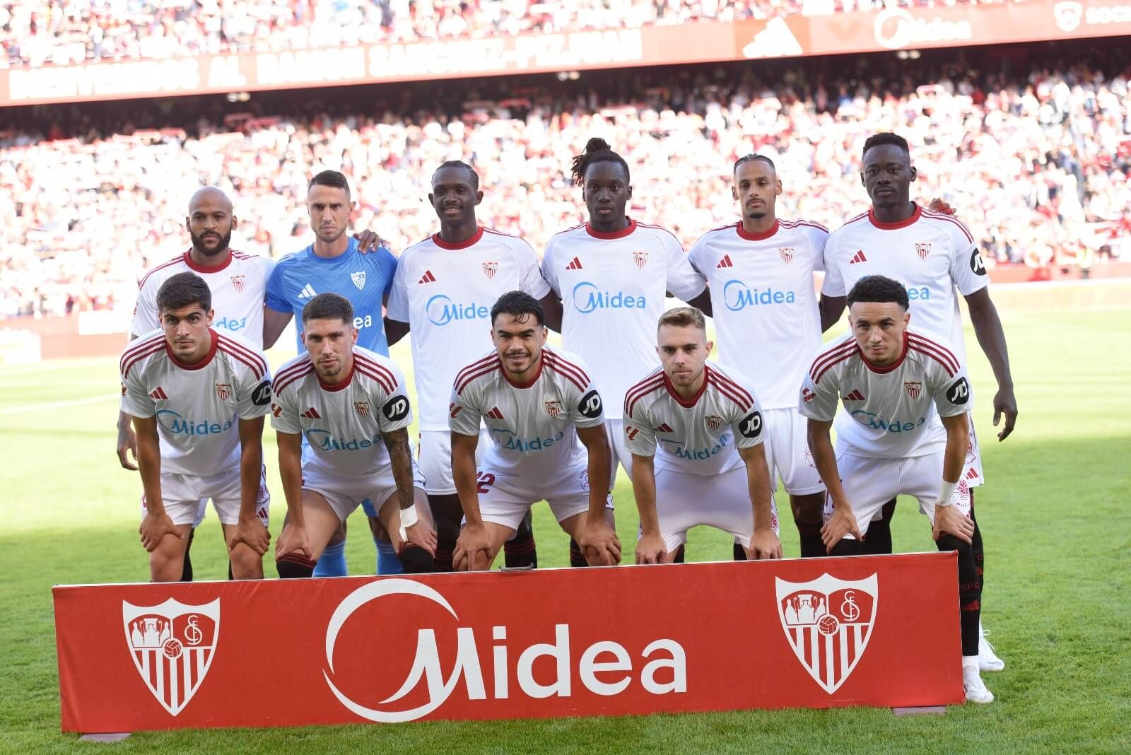 El XI de Almeyda en el Sevilla-Osasuna (Foto: Kiko Hurtado).