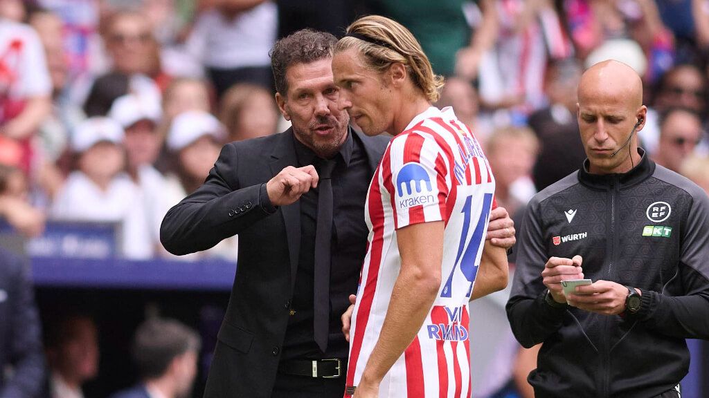  Marcos Llorente recibe instrucciones de Diego Pablo Simeone (Cordon Press)