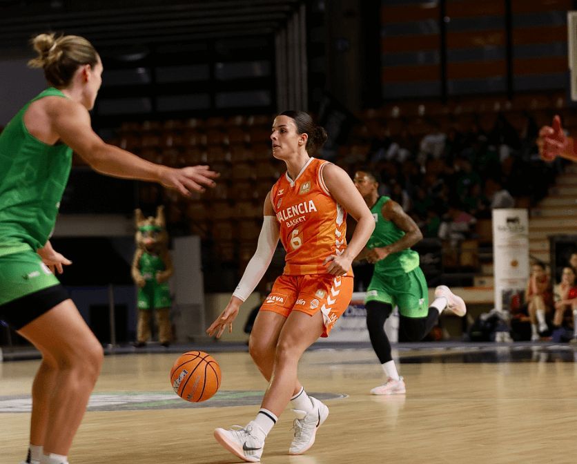 Triunfo en Vitoria para alargar la racha antes de la ventana FIBA (56-77)