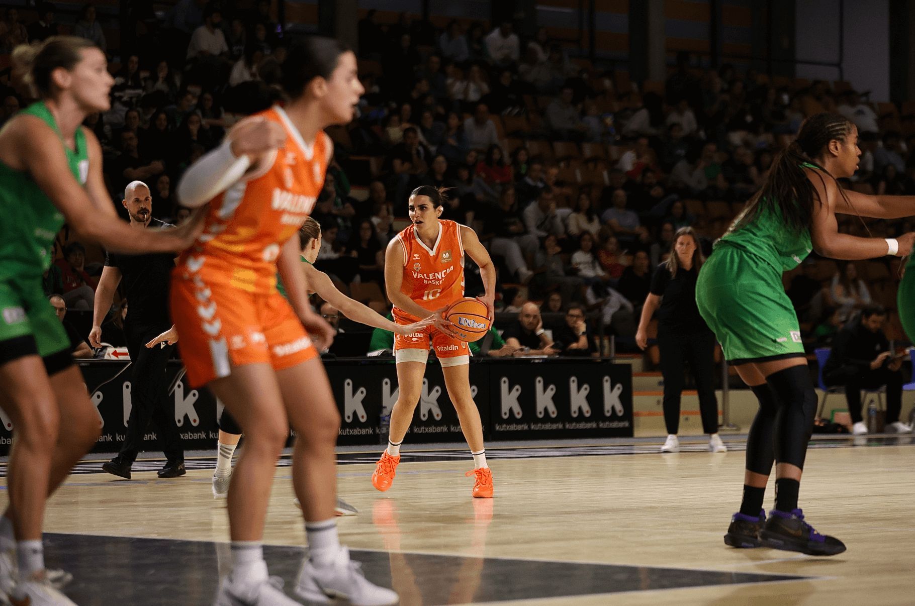  Triunfo en Vitoria para alargar la racha antes de la ventana FIBA (56-77)