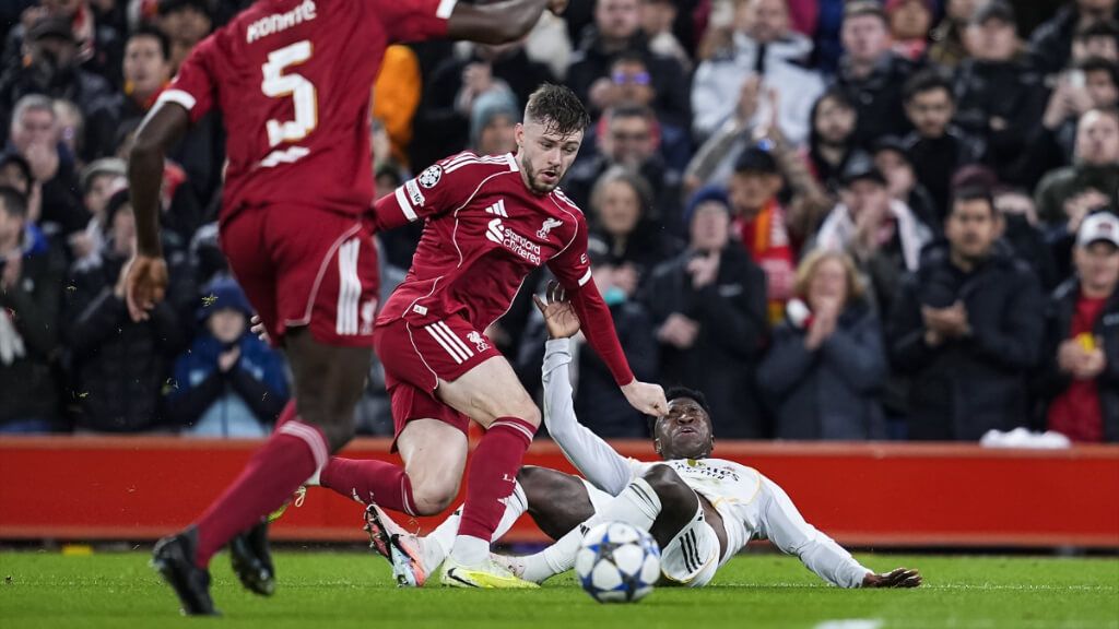  Vinicius Jr en el Liverpool - Real Madrid