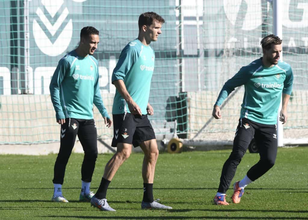  Antony, Llorente y Lo Celso, en el entrenamiento de este martes.