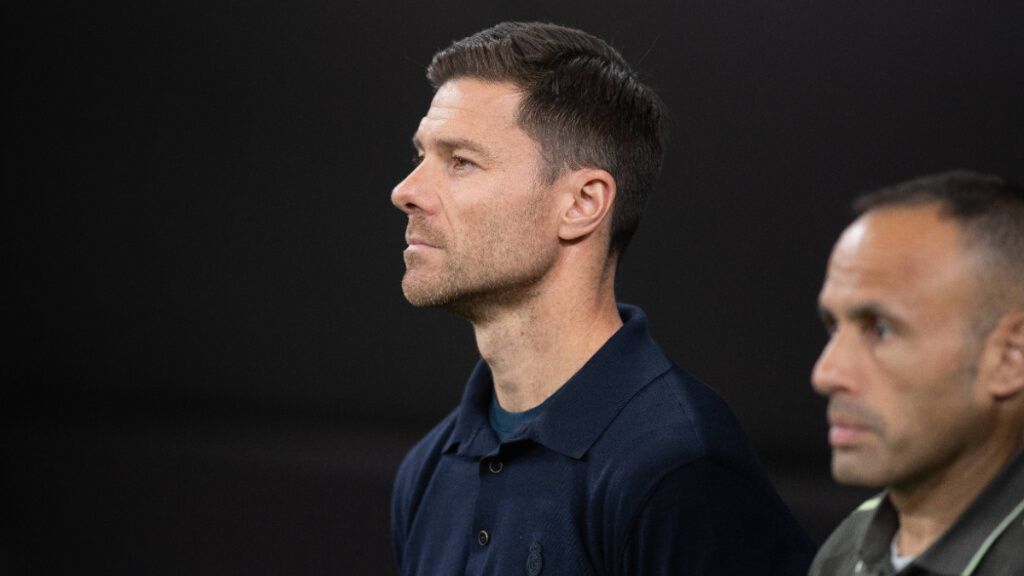 Xabi Alonso en el banquillo del Bernabéu (Cordon Press)