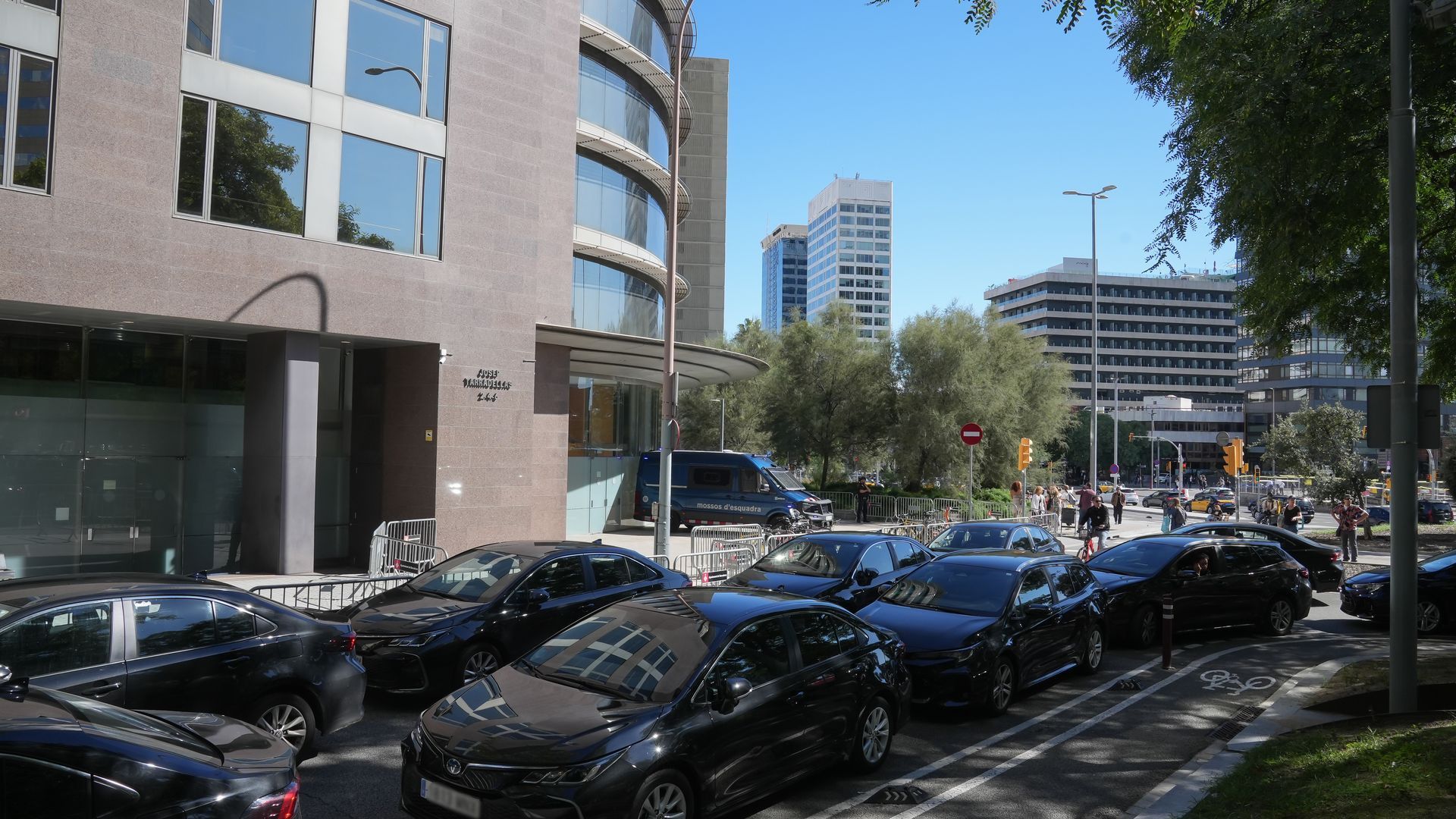Conductores de VTC protestan ante dependencias de la Generalitat de Cataluña en una imagen de archivo