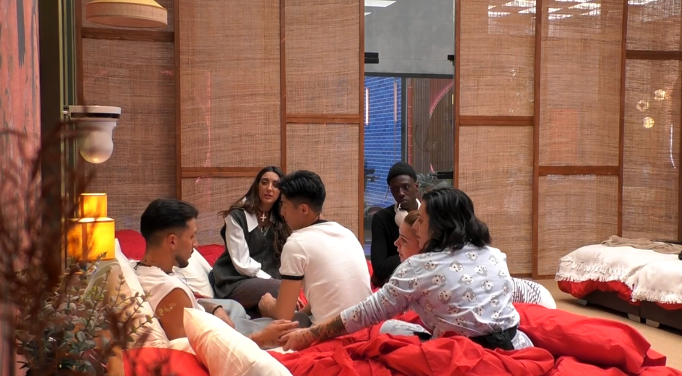 Cristian se sincera con sus compañeros