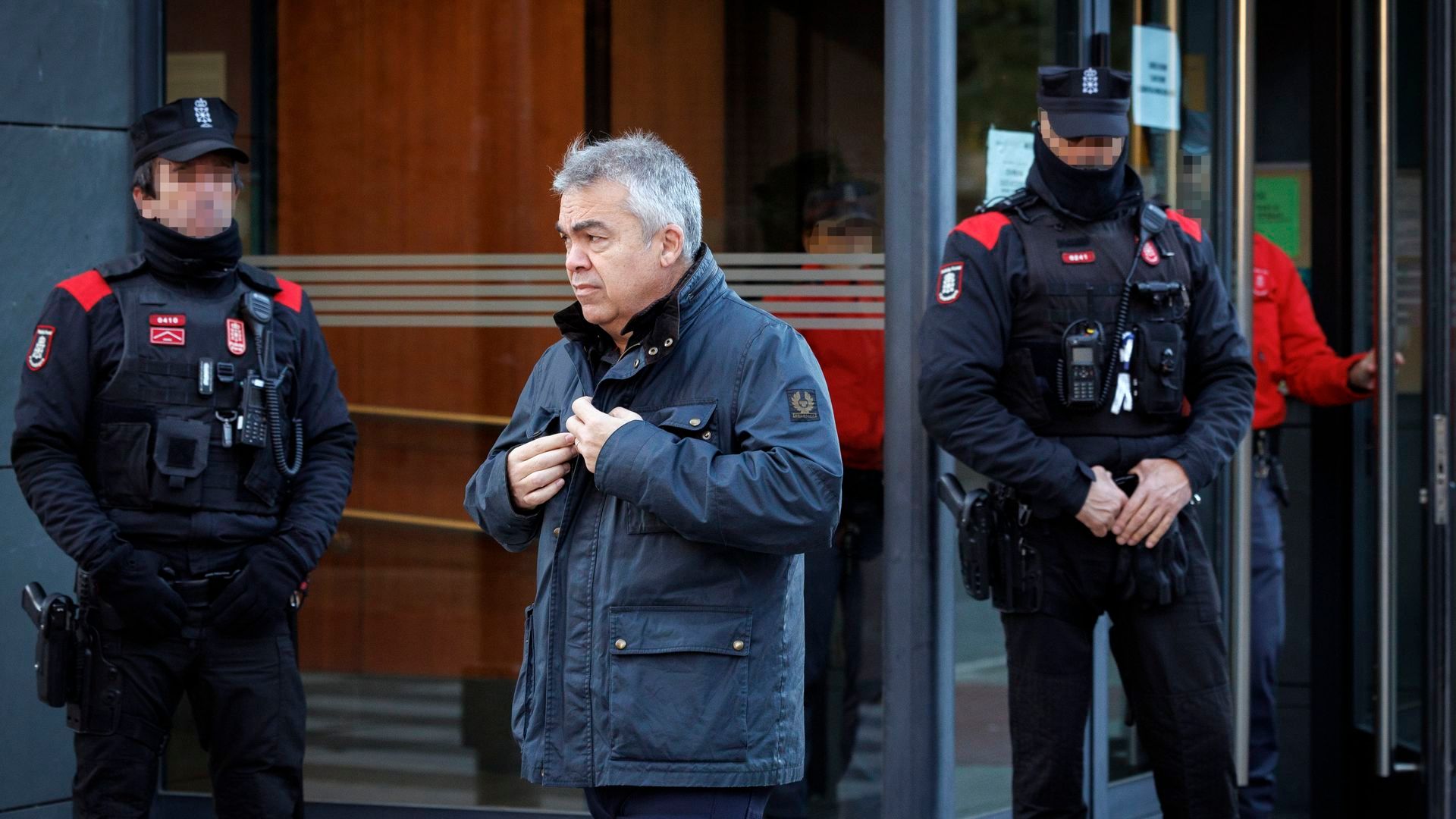 El ex secretario de Organización del PSOE Santos Cerdán a su salida del Juzgado de Primera Instancia de Tafalla