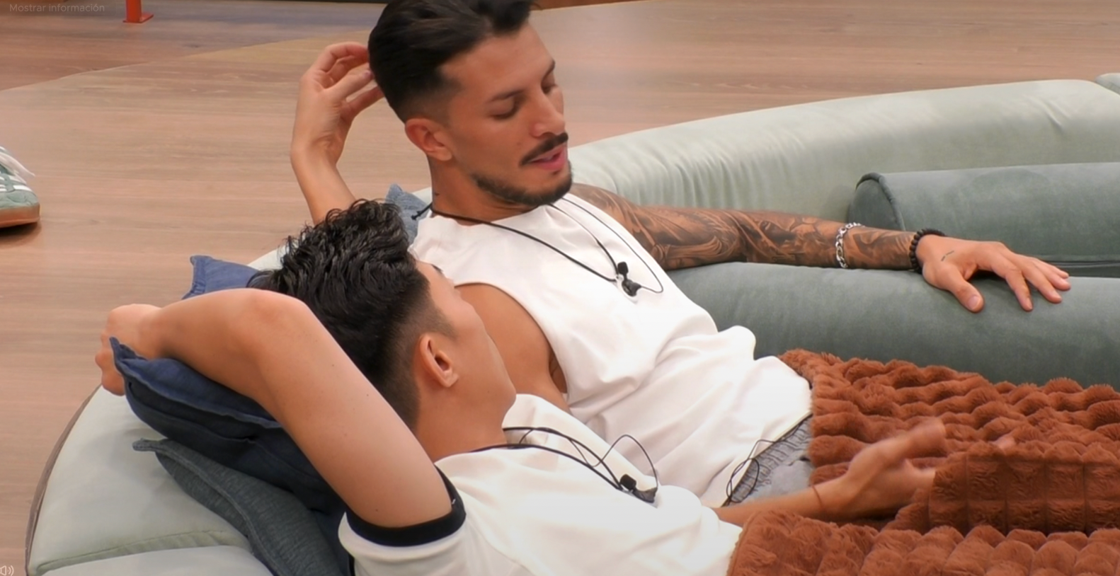 Joon y Cristian, de confesiones