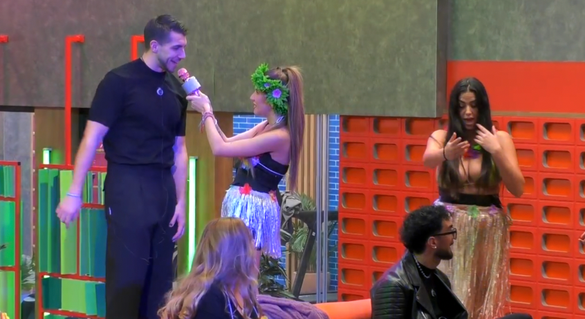 Desirée en la Fiesta Hawaiana