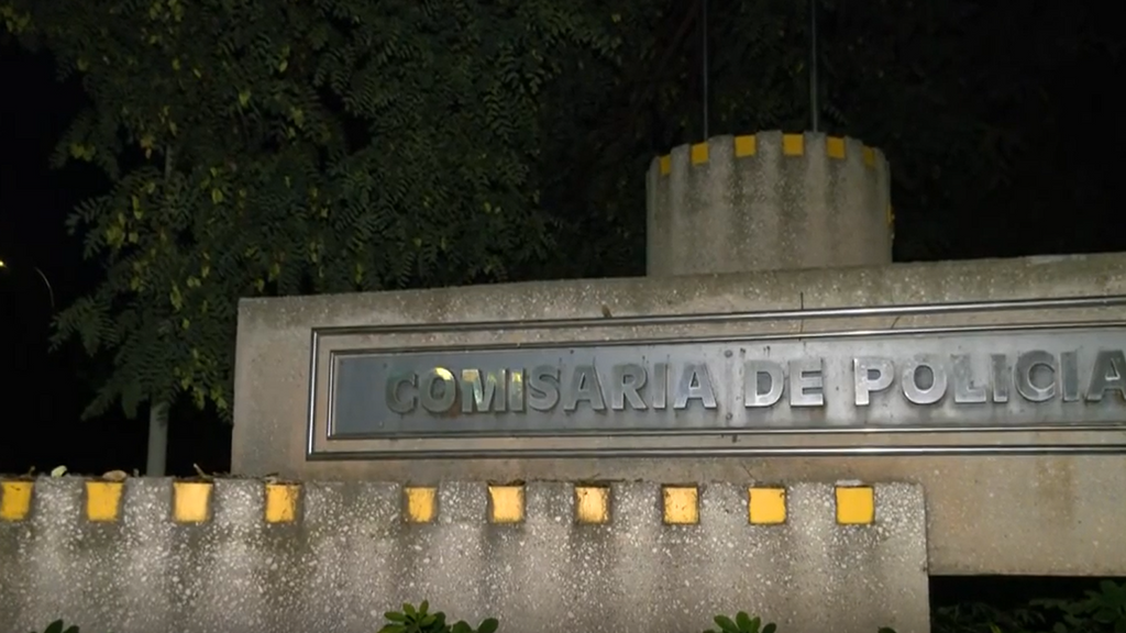 Dos de los tres detenidos por la violación grupal a una joven en Málaga tenían antecedentes por agresión sexual