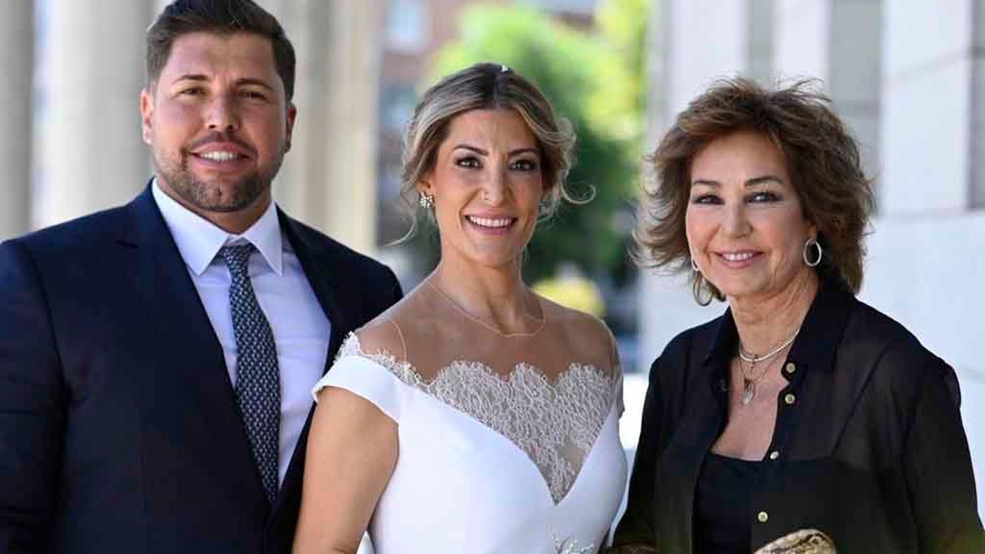 Kike Quintana, su mujer Cristina y su tía Ana Rosa Kike Quintana, su mujer Cristina y su tía Ana Rosa