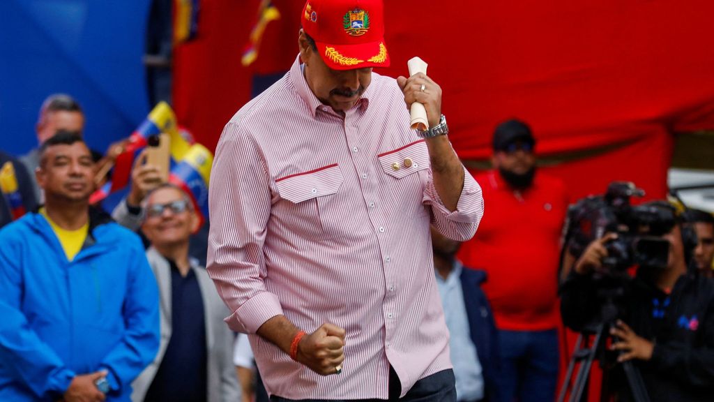 Nicolás Maduro responde a las amenazas militares de Donald Trump bailando un remix caribeño pacifista
