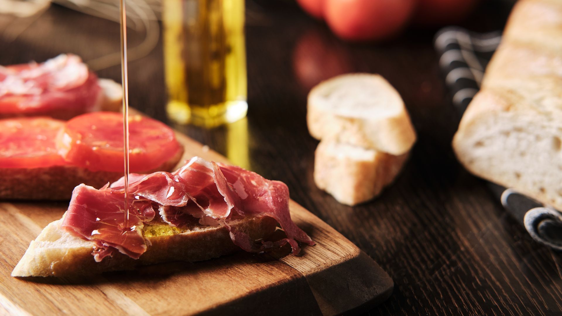 Pan, tomate, aceite y jamón, de los desayunos españoles más populares