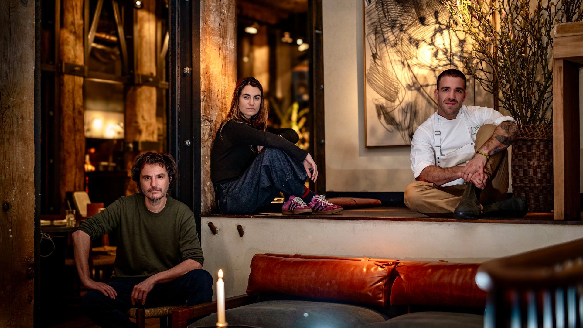 Nacho Ventosa, Sara Aznar y Oswaldo González Herce celebrando el momento que atraviesa esta aventura