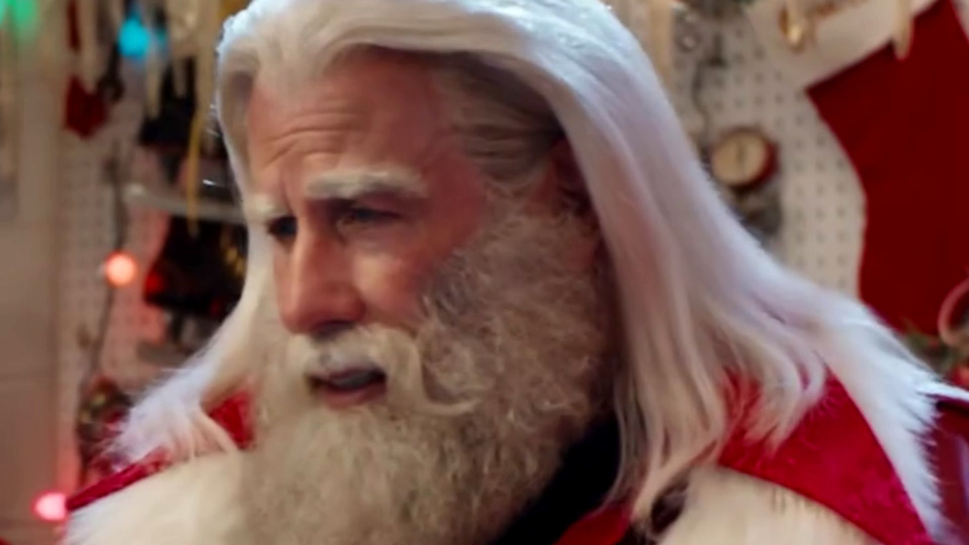 el-actor-john-travolta-vestido-de-papa-noel-16-9-aspect-ratio-default-0_da39