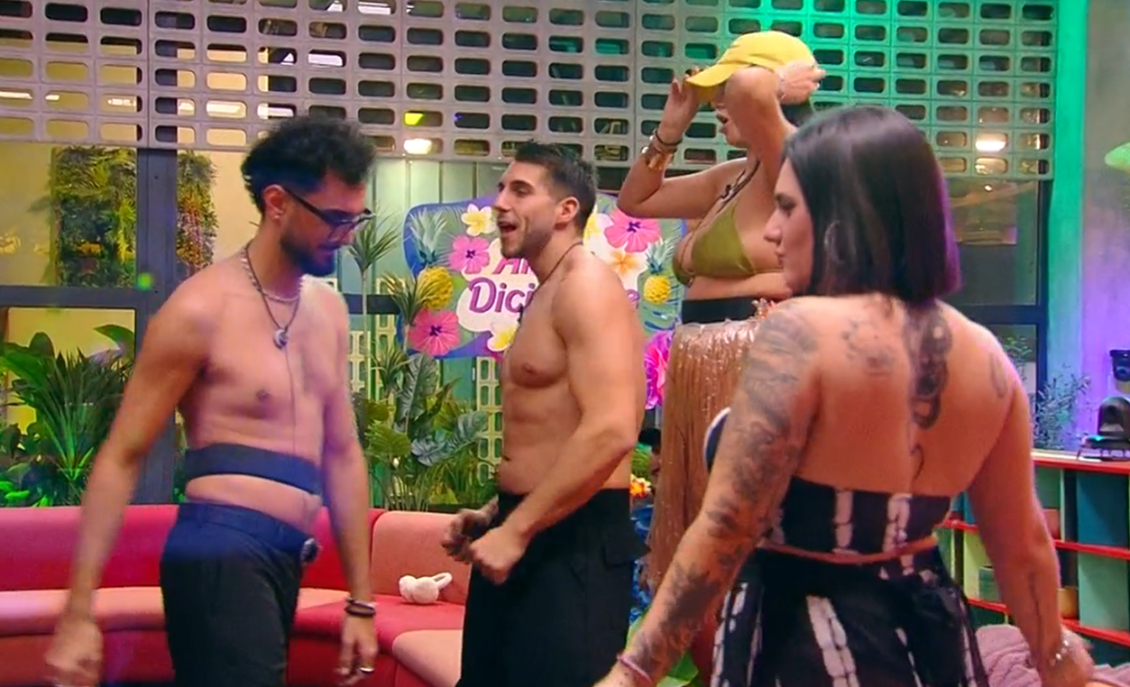 Fiesta, a pecho descubierto