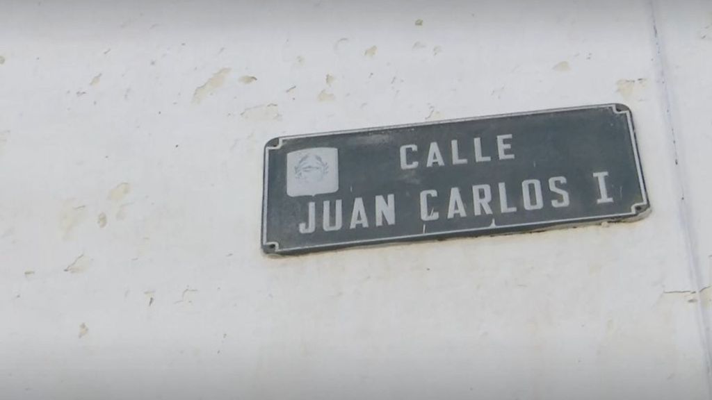 Peñaflor, el pueblo de Sevilla que ha eliminado el nombre del rey Juan Carlos I de una de sus calles