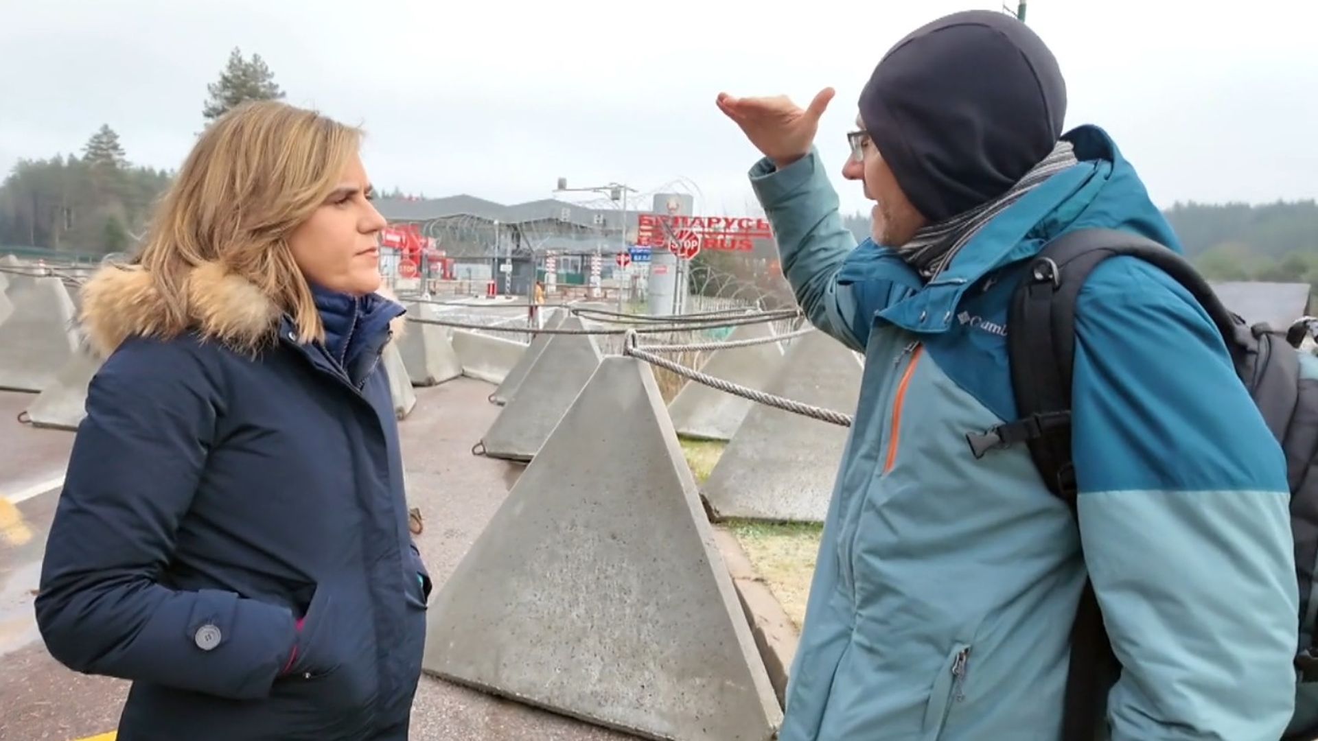 Lituania instala 'dientes de dragón' antitanque en la frontera con Bielorrusia para evitar una invasión orquestada por Moscú