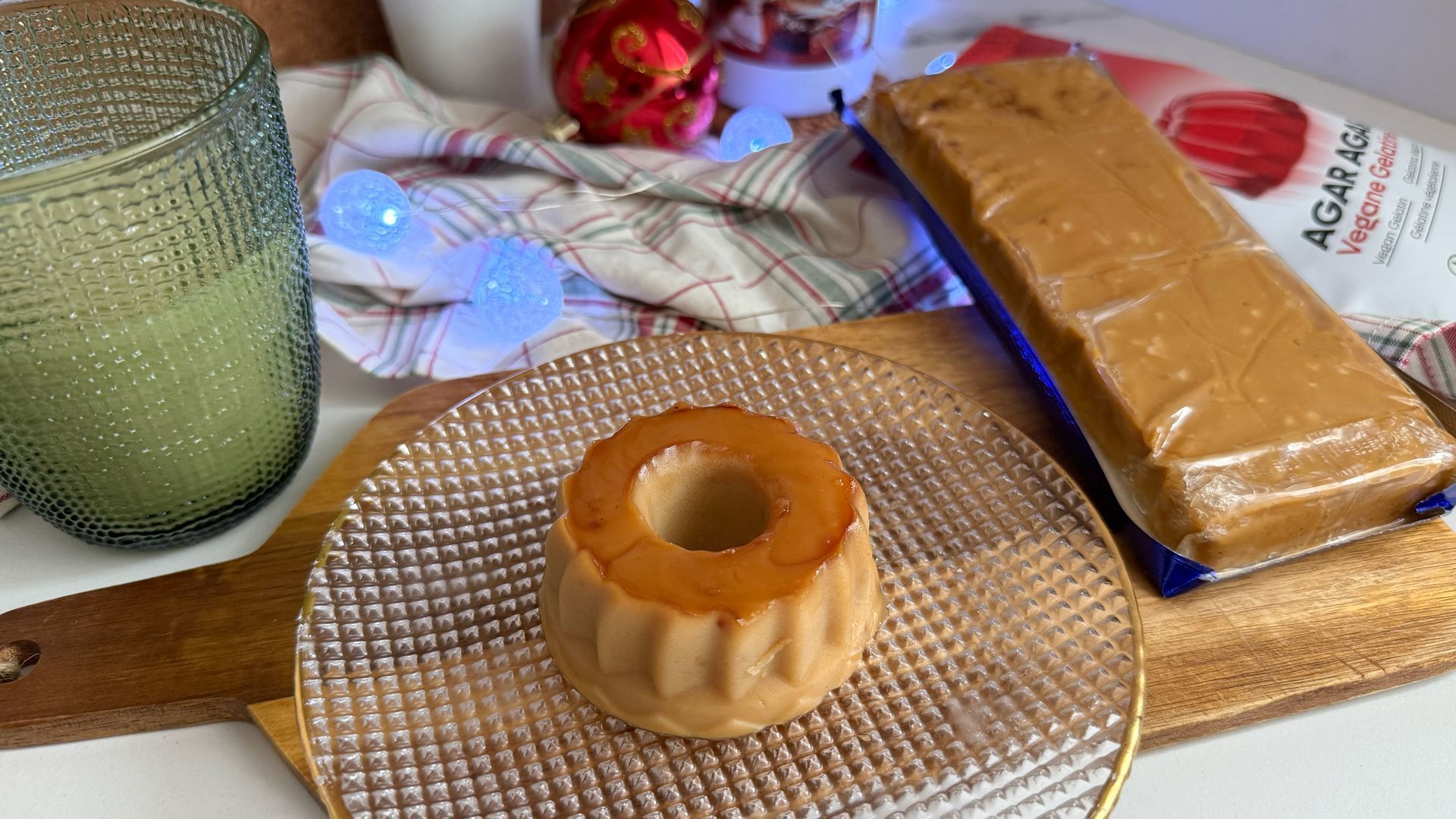 Los ingredientes del flan de turrón vegano