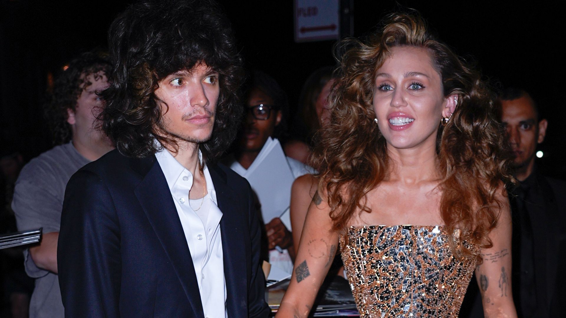 Miley Cyrus y su novio Maxx Morando