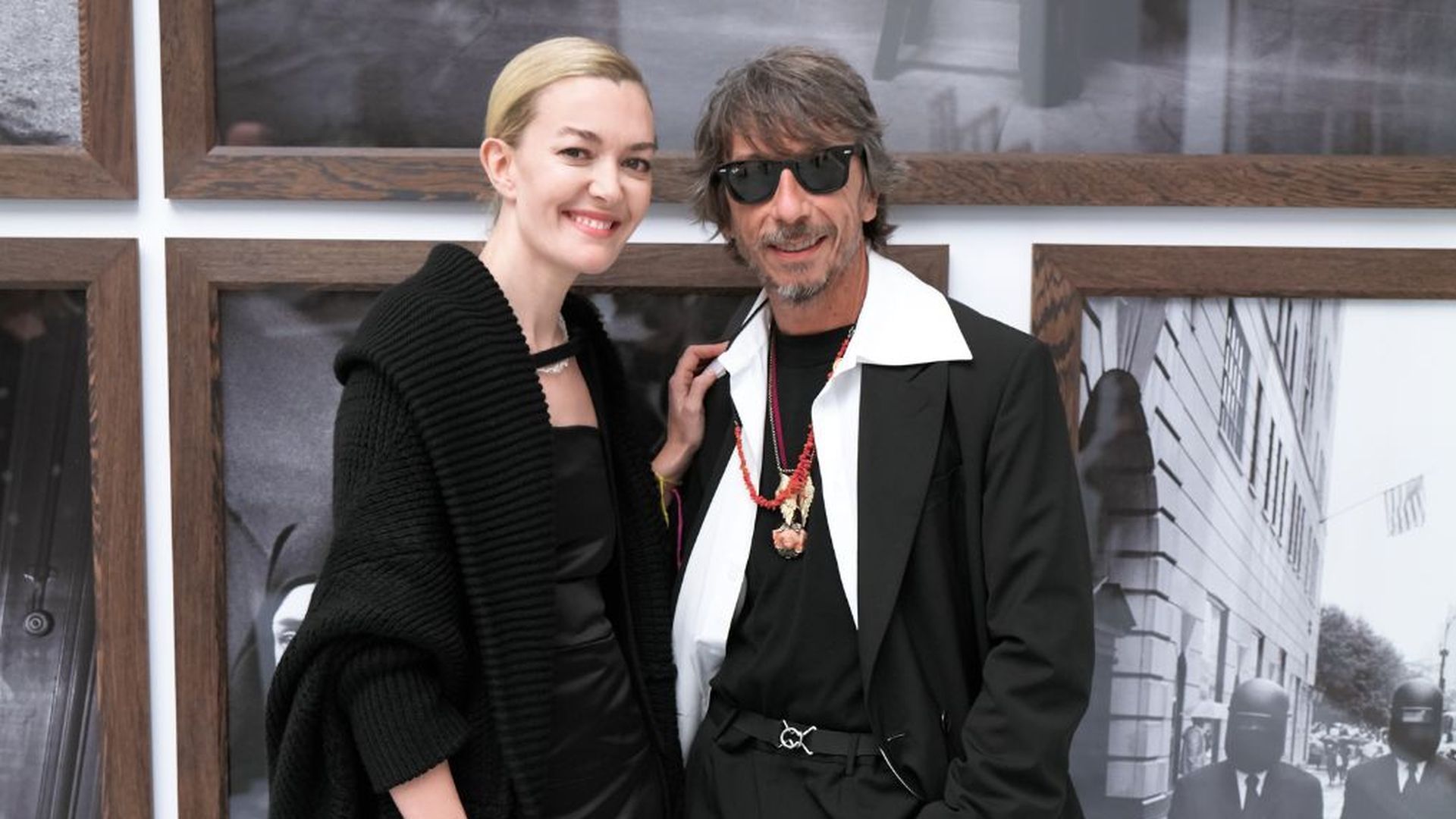 Todo al negro (de nuevo)