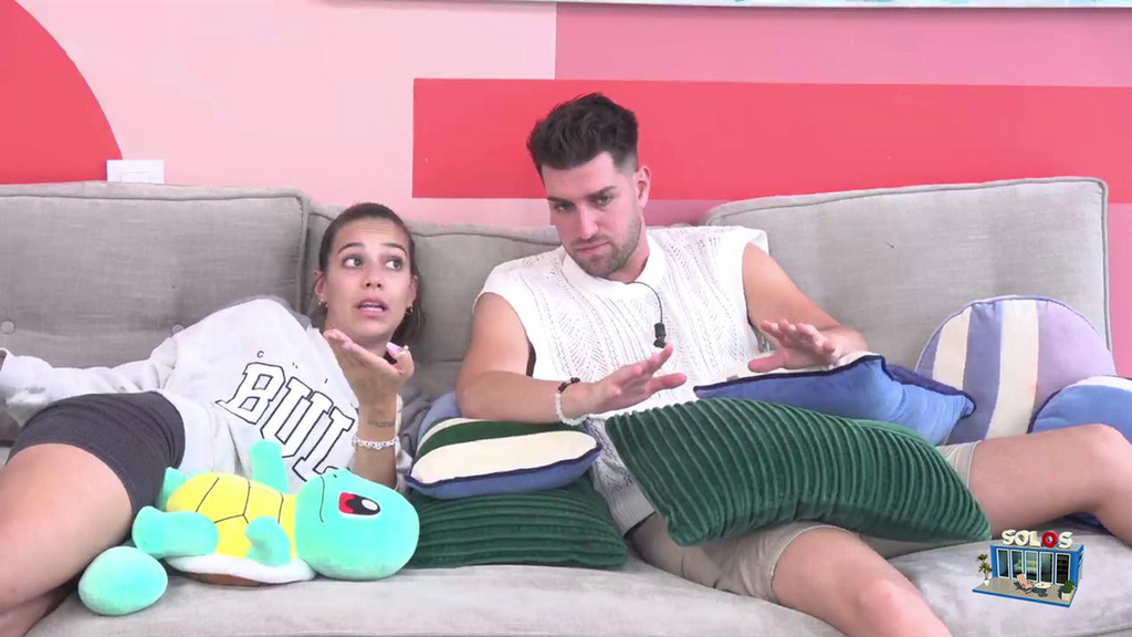 Sheila, ofendida con Andreu Martorell: "Te tienes que meter en un embolado para que se hable de ti" Solos Sheila y Roberto Top Vídeos 288