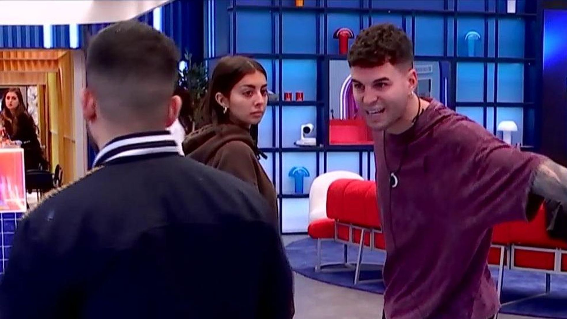 2025 03 02 2249 REC Telecinco REC.ts.0x0.156686018937300