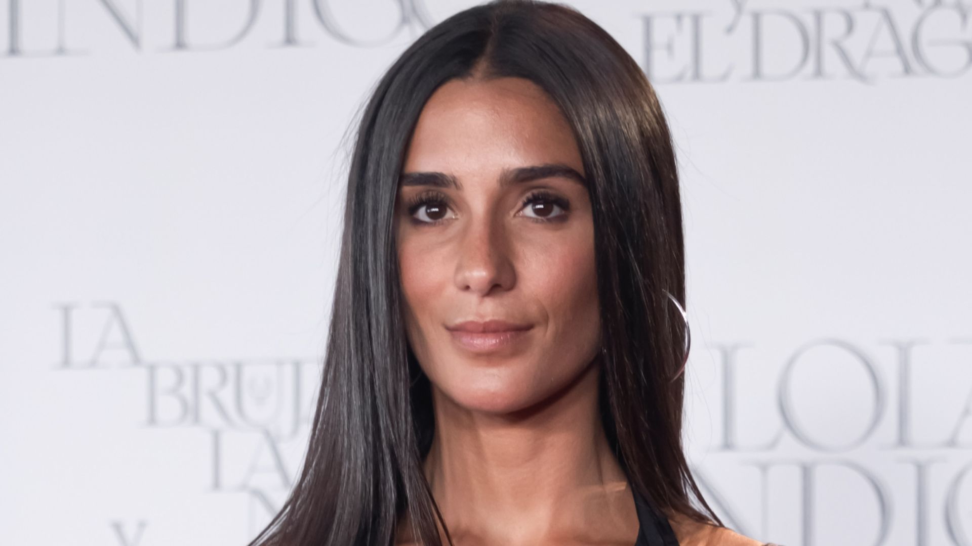 Claudia Martínez enseña cómo tiene el pecho un año después de su operación