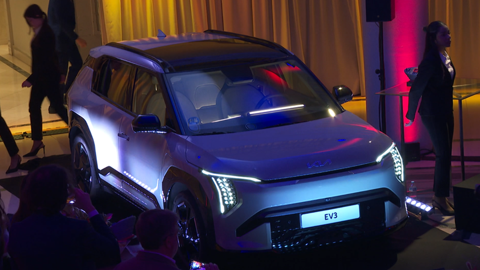 COCHE DEL AÑO KIA EV3