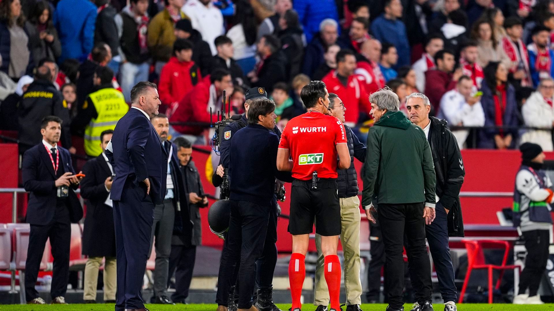 Disciplina impone el cierre parcial del Ramón Sánchez-Pizjuán por los incidente del derbi Sevilla – Betis