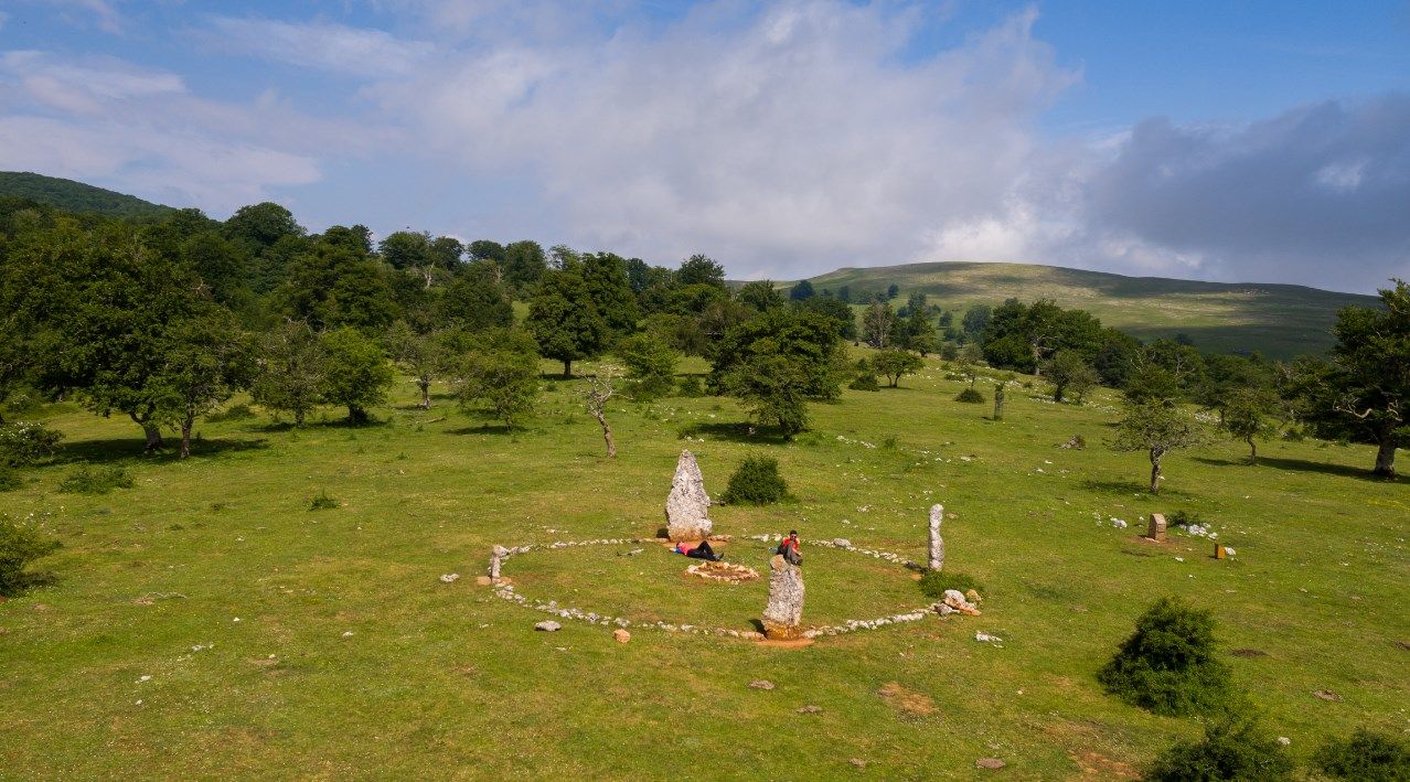 El crómlech de Mendiluze tiene 10,35 metros de diámetro y una geometría perfecta