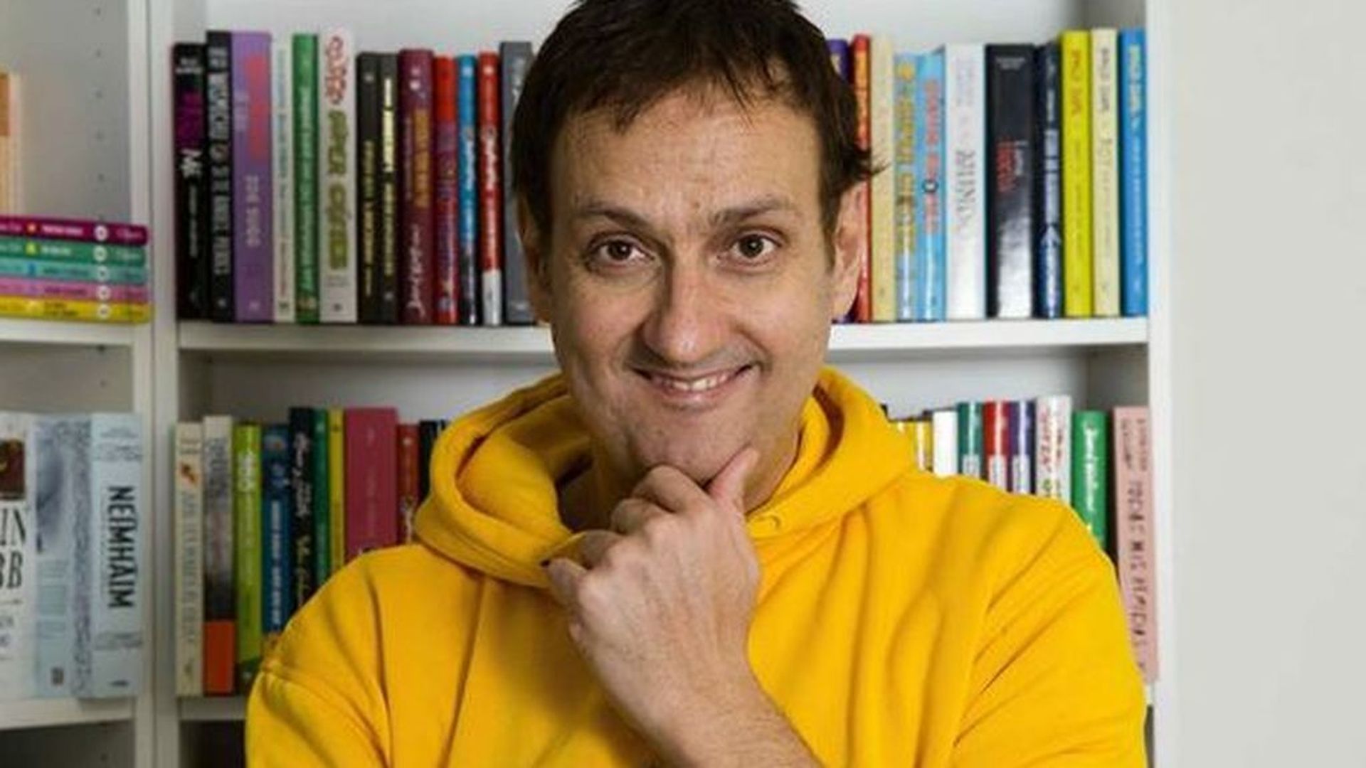 El escritor Albert Espinosa asegura que tiene "calculada" la fecha de su muerte