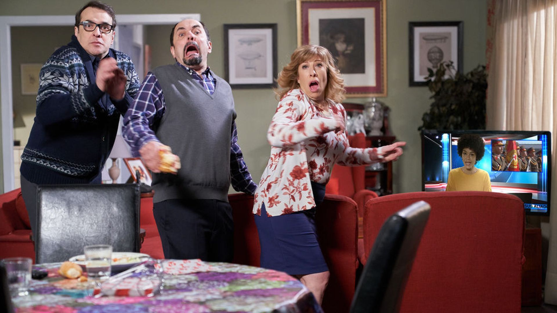 ‘La que se avecina’ (19,5%) amplía a 4,3 puntos su ventaja sobre ‘La Voz Senior: audiciones’ (15,2%) ‘La que se avecina’ (19,5%) amplía a 4,3 puntos su ventaja sobre ‘La Voz Senior: audiciones’ (15,2%)