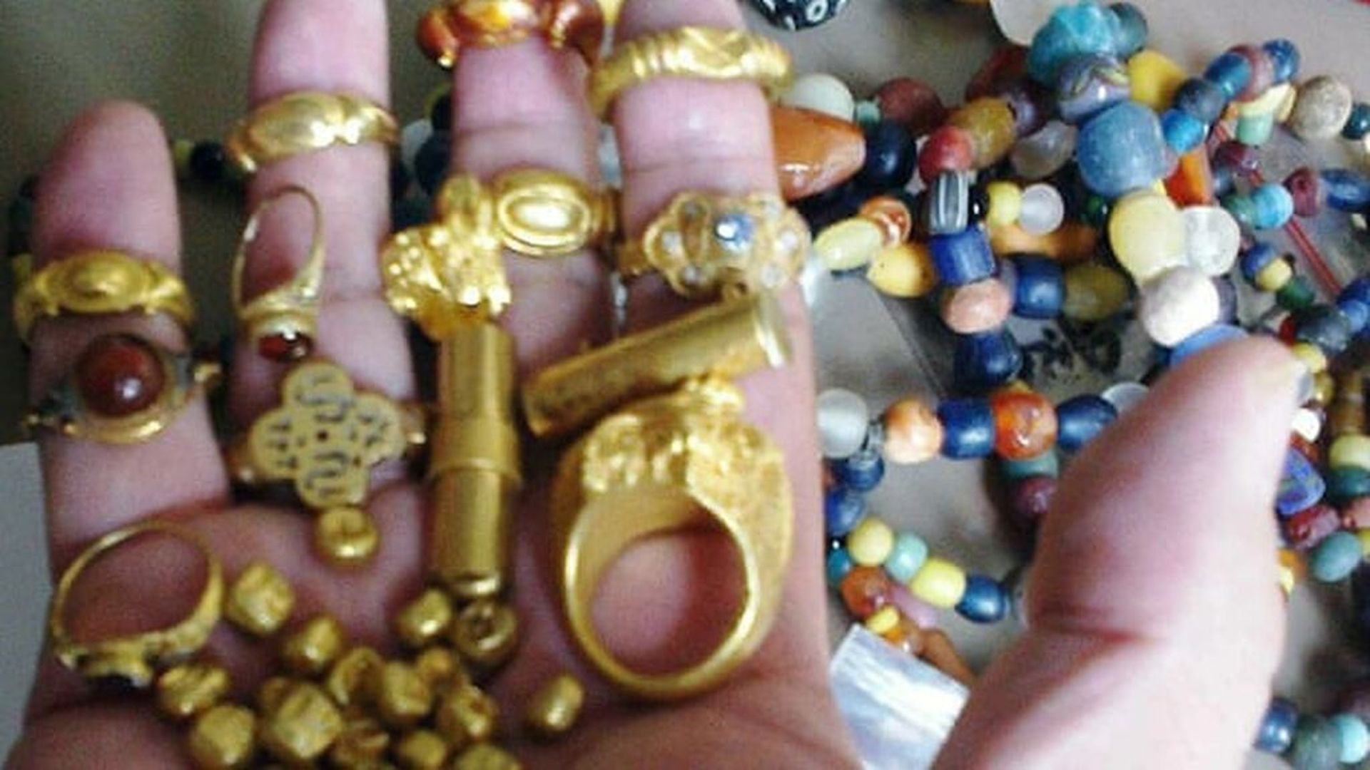 Localizan la 'Isla de Oro' perdida en un río de Indonesia: así era la ostentosa ciudad de Srivijaya